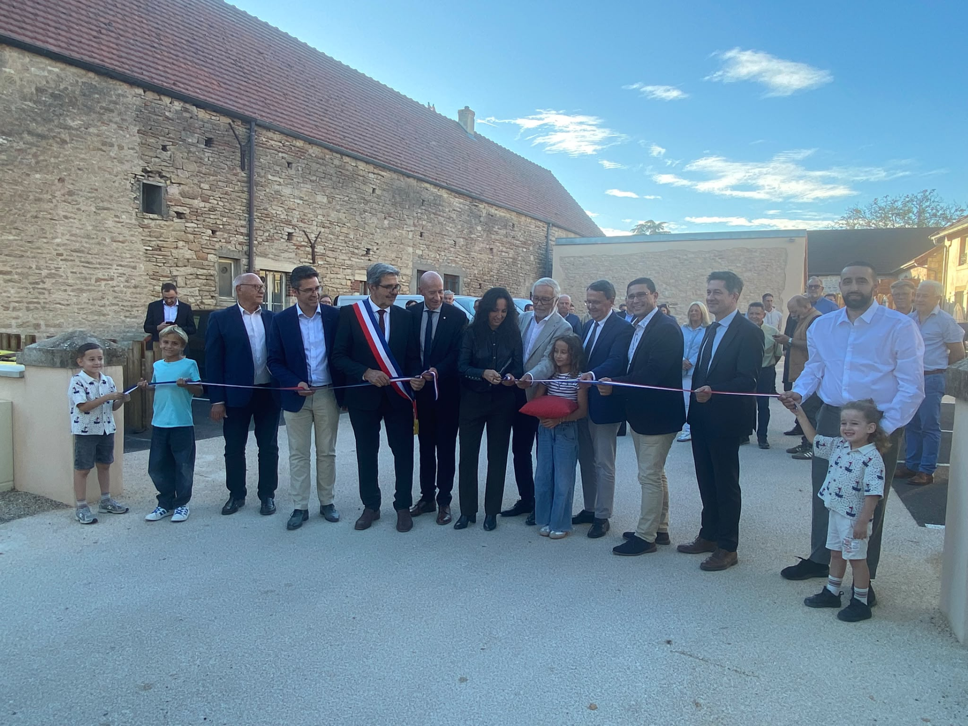 Inauguration coupure du ruban
