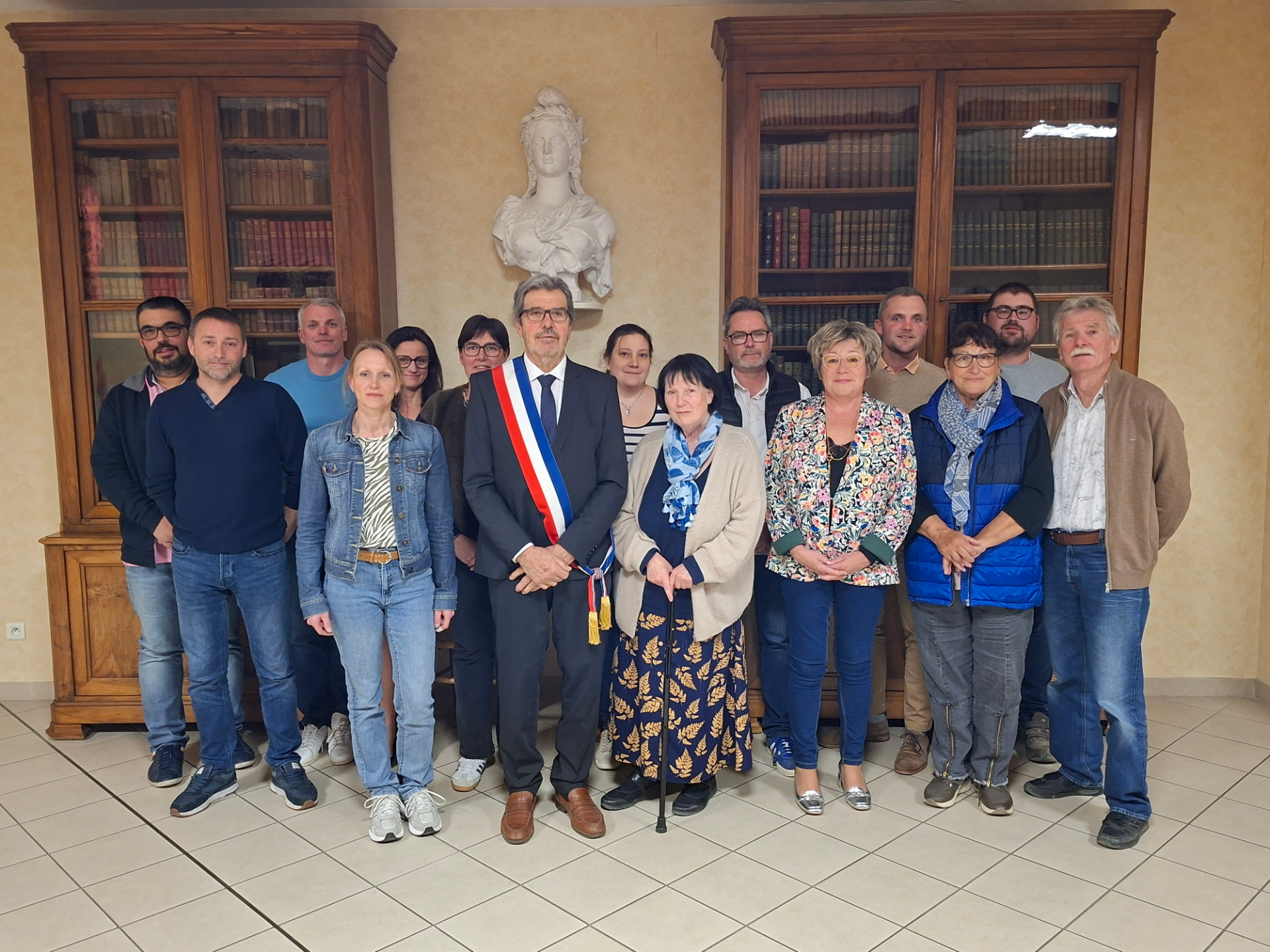 Photos de tous le conseil municipal élu mise en place 2026